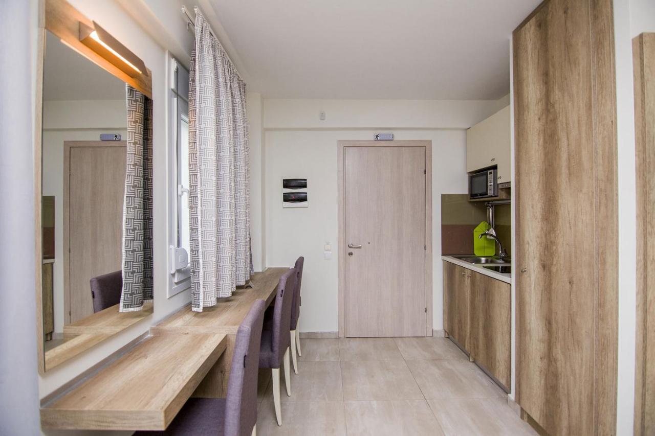 Armonia Apartment Ofrínion